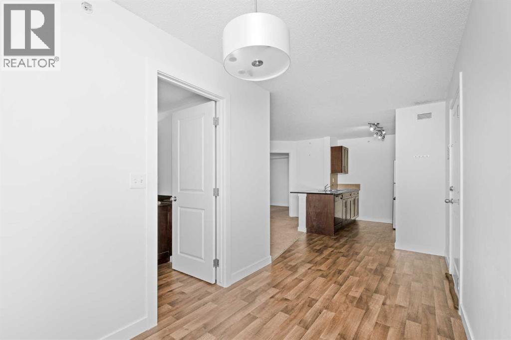 #423 195 Kincora Glen Road NW - 34