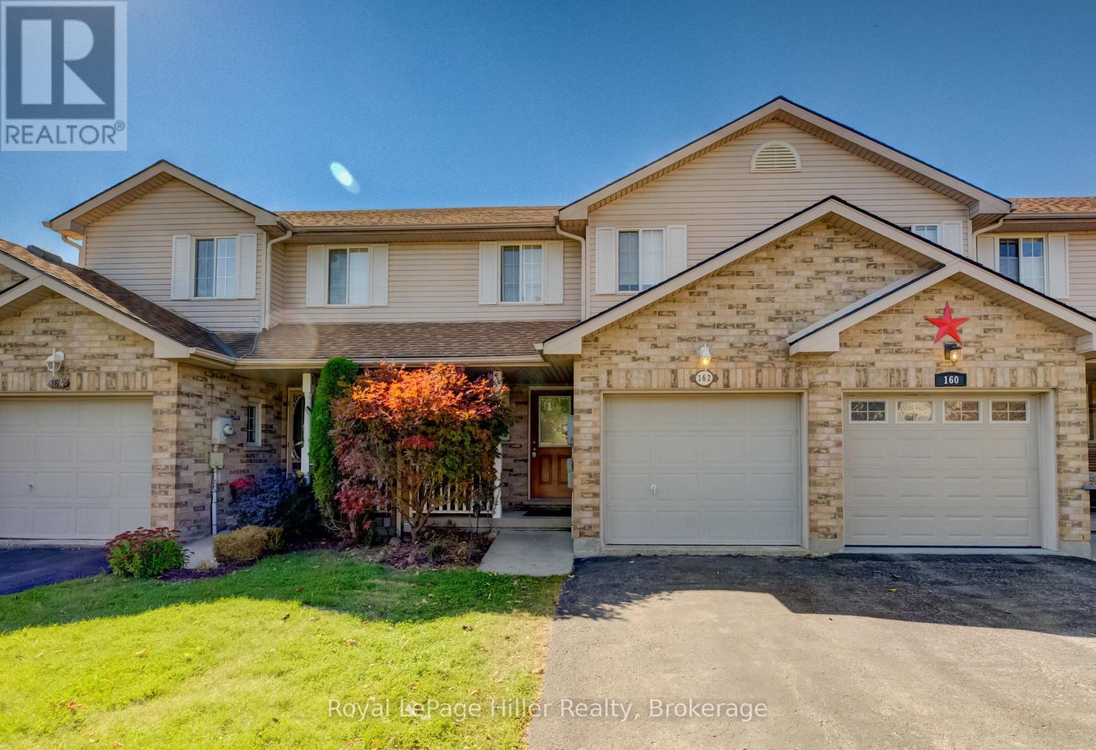 162 ATHLONE CRESCENT - 1