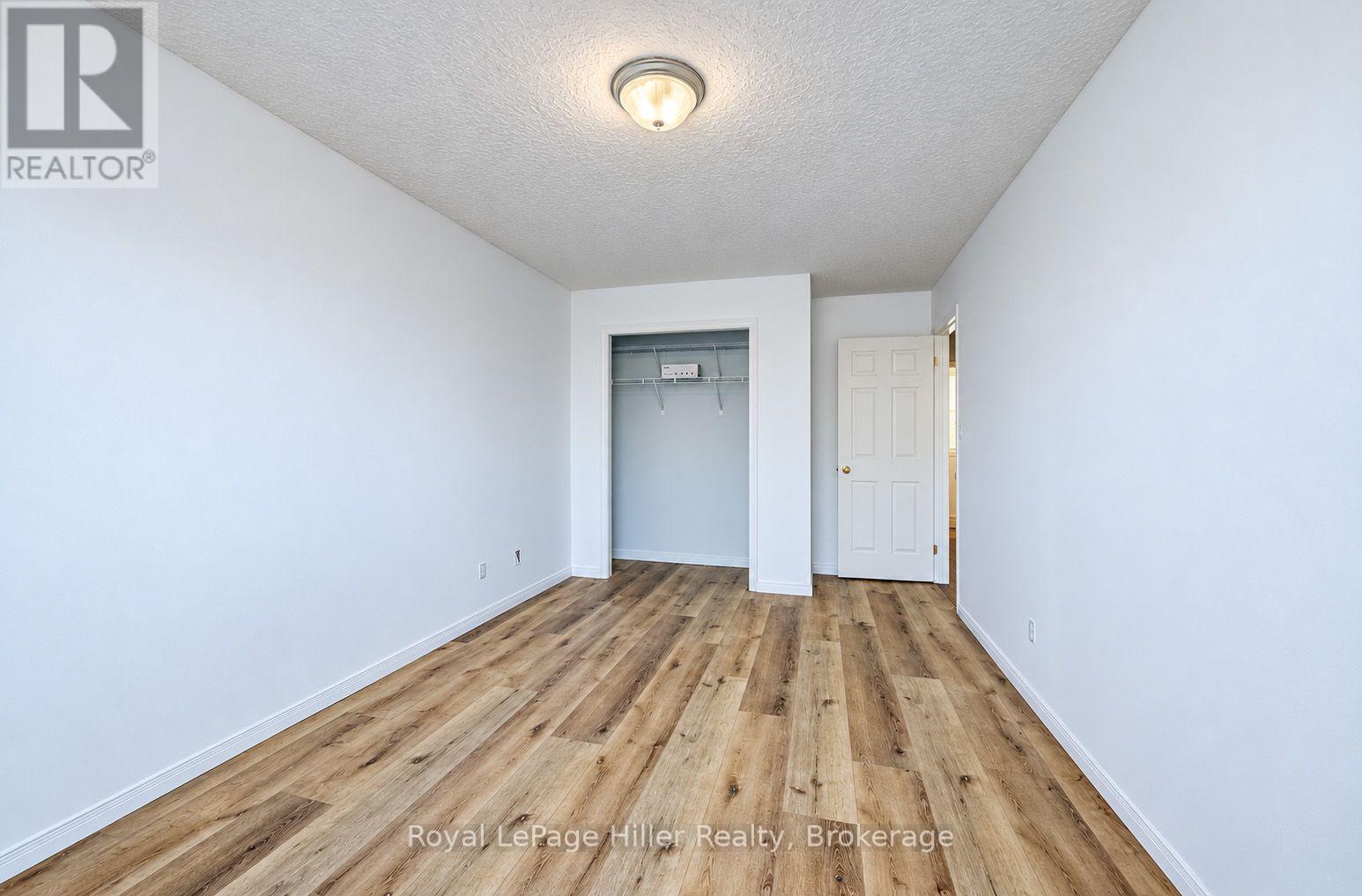 162 ATHLONE CRESCENT - 17