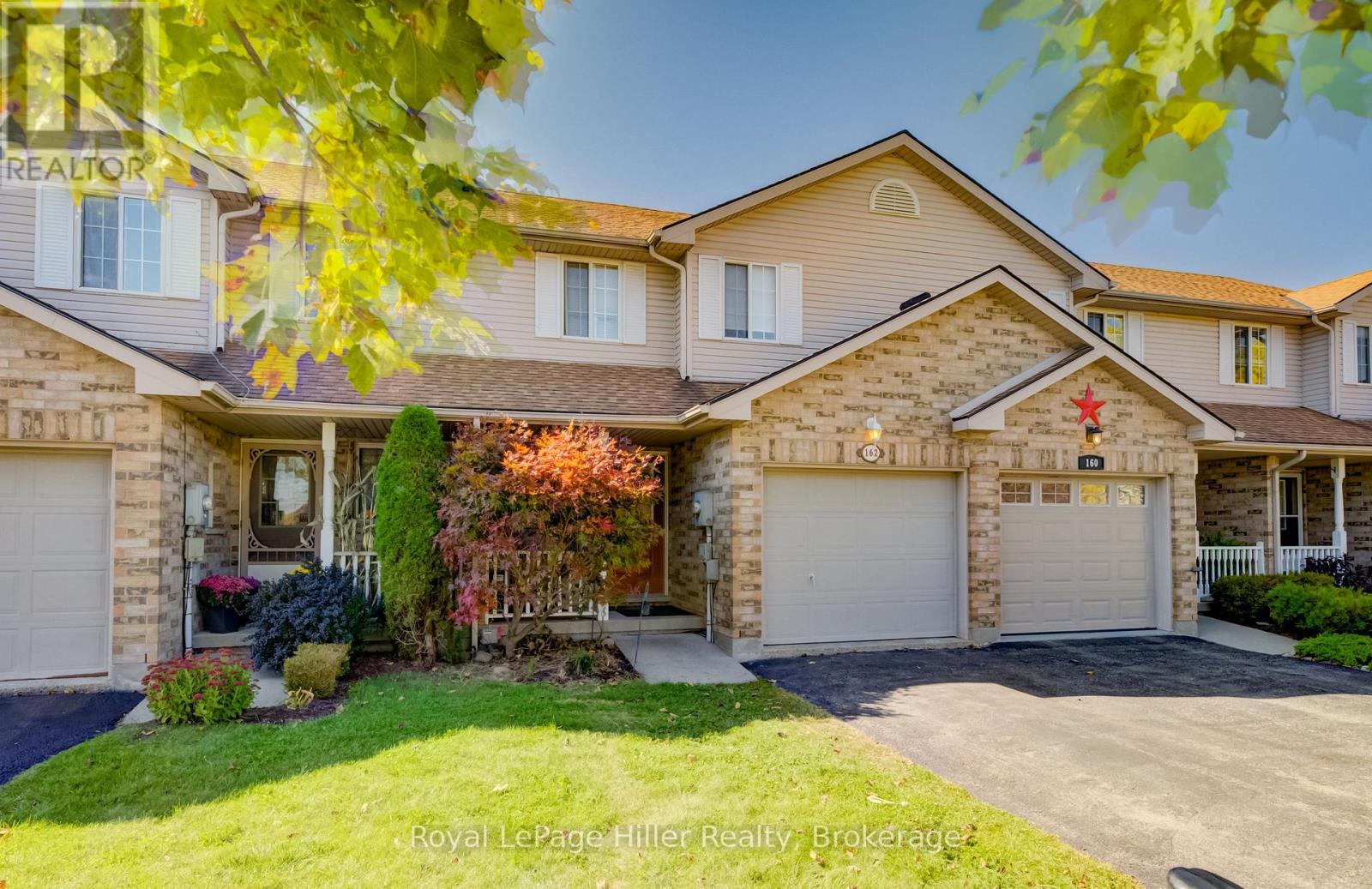 162 ATHLONE CRESCENT - 2