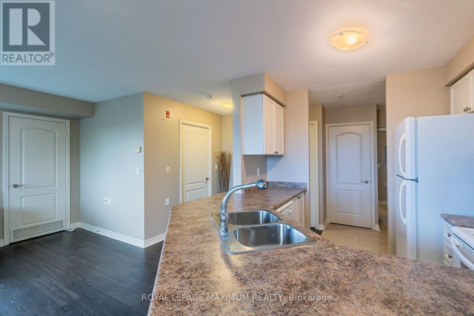 #505 935 SHEPPARD AVENUE W - 19