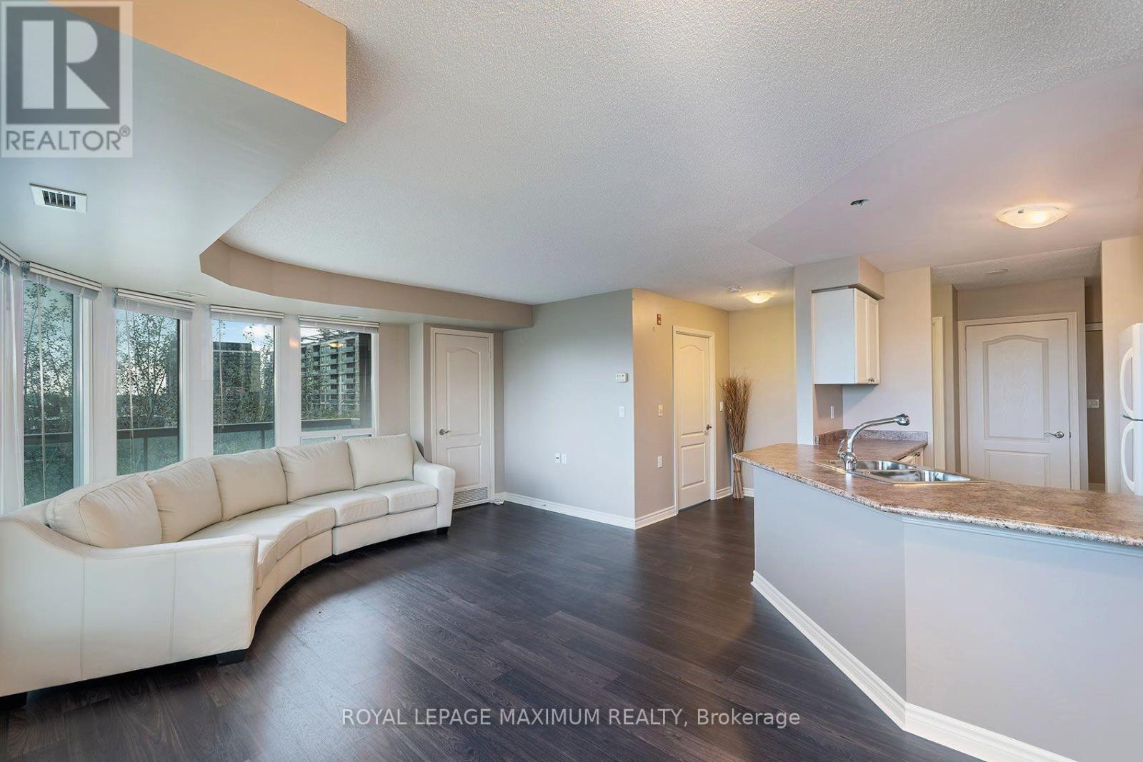 505- 935 Sheppard Avenue West, Toronto, ON photo 8