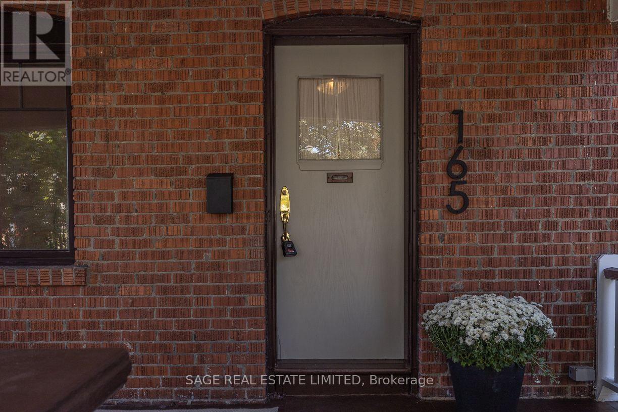 165 Craighurst Avenue, Toronto, ON photo 2