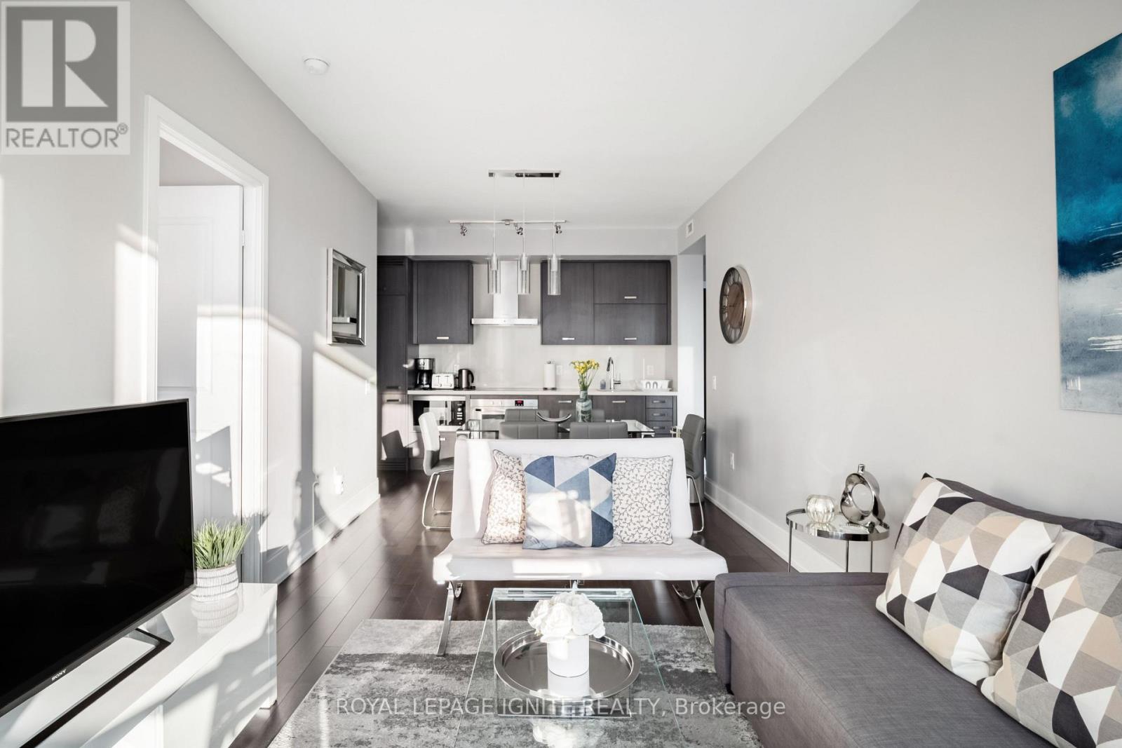 828- 560 Front Street West, Toronto, ON photo 6