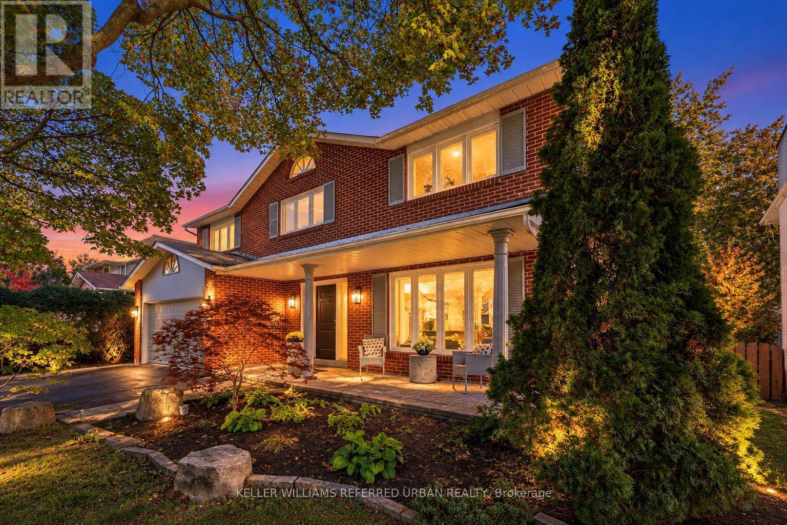 124 Abbeywood Trail, Toronto, ON photo 1