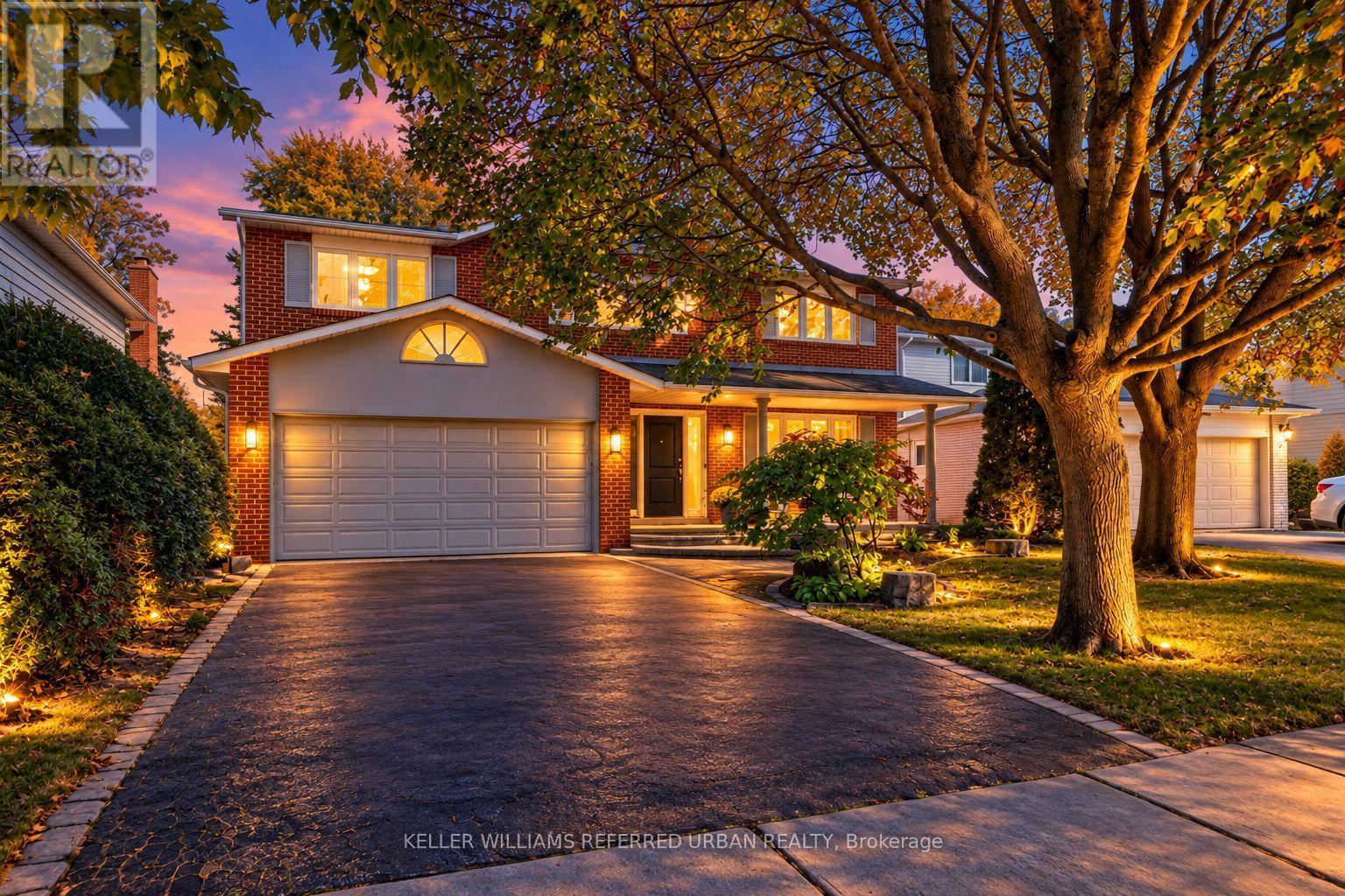 124 Abbeywood Trail, Toronto, ON photo 2