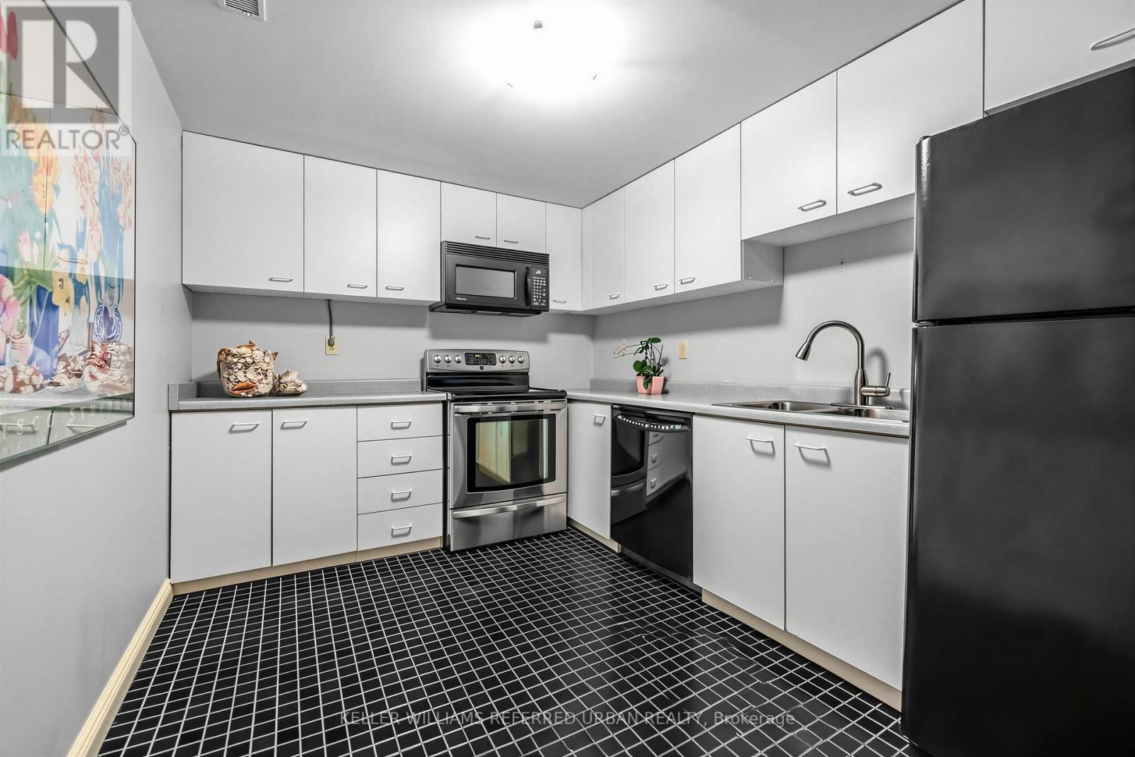 124 Abbeywood Trail, Toronto, ON photo 24