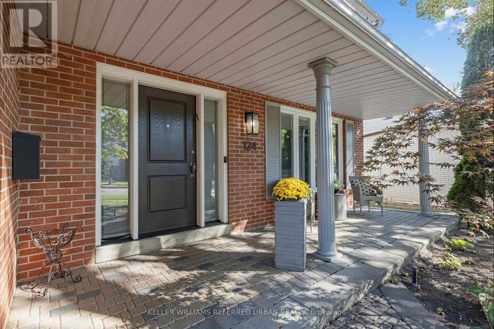 124 Abbeywood Trail, Toronto, ON photo 3