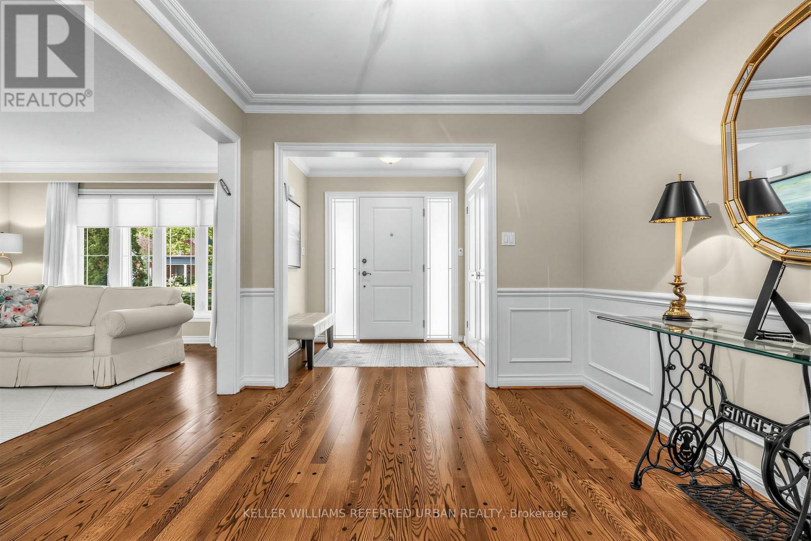 124 Abbeywood Trail, Toronto, ON photo 4