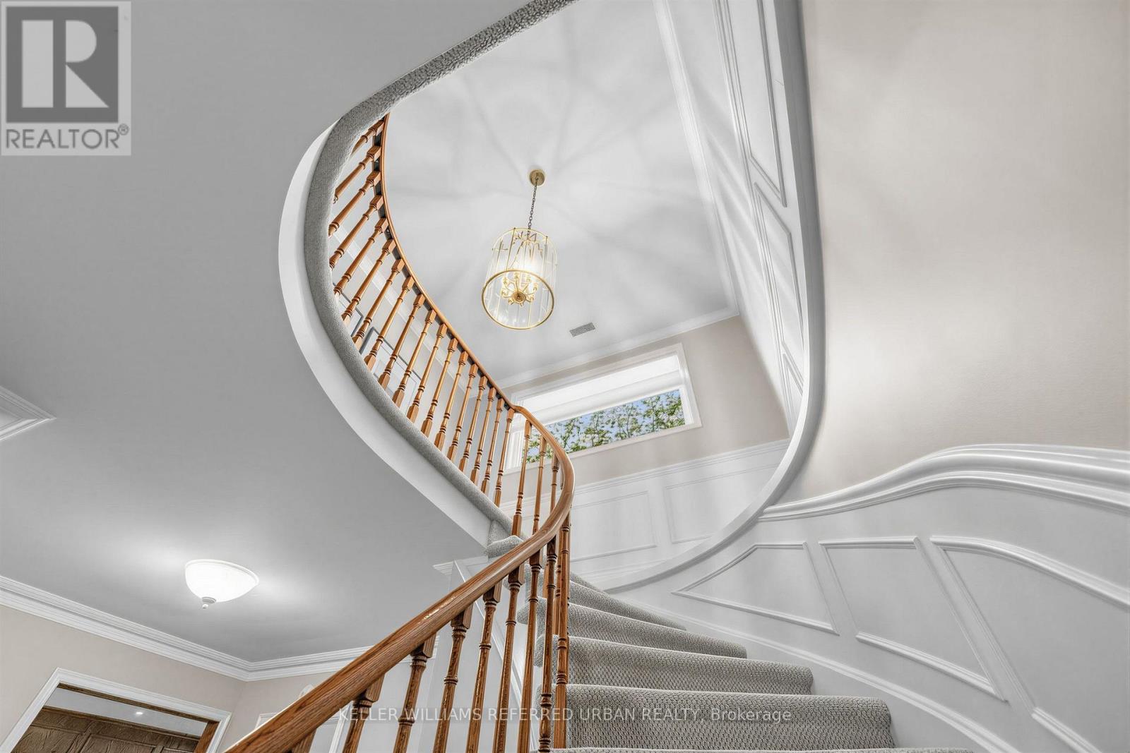 124 Abbeywood Trail, Toronto, ON photo 5