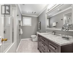 124 Abbeywood Trail, Toronto, ON M3B3B5 Photo 21