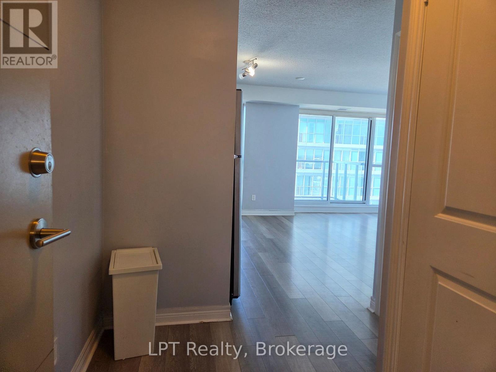 1504- 50 Town Centre Court, Toronto, ON photo 4