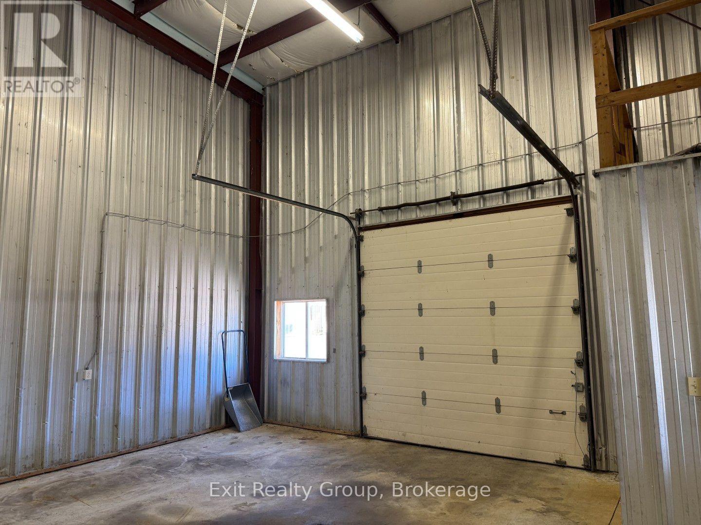 220 North Street — photo 23