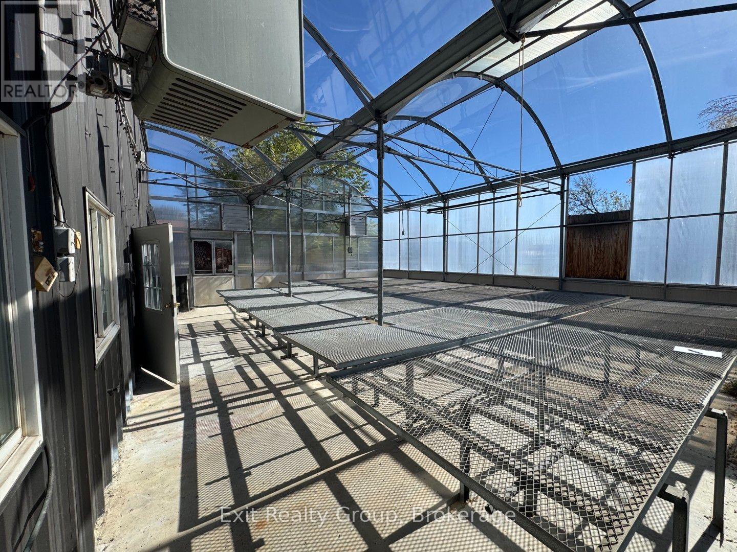 220 North Street — photo 26