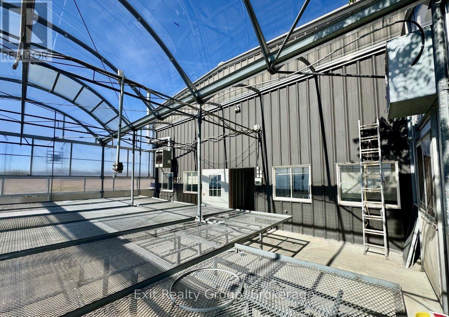 220 North Street — photo 28