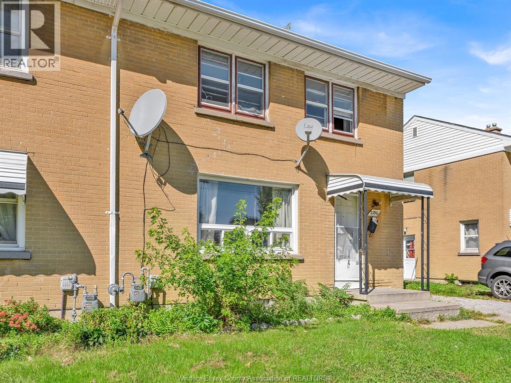 2290 TECUMSEH ROAD West - 6