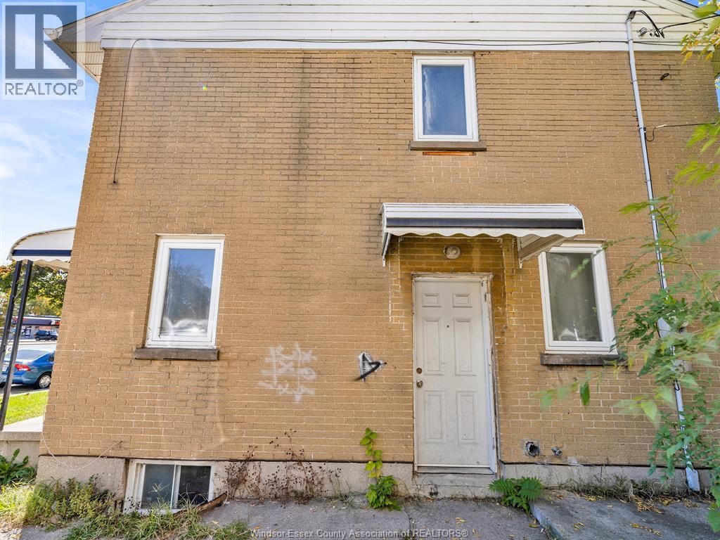 2290 TECUMSEH ROAD West - 8