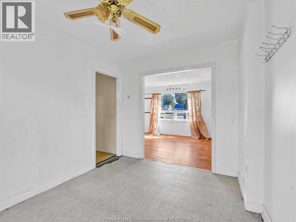 2290 TECUMSEH ROAD West - 12