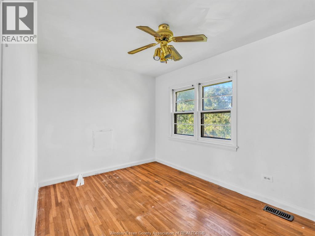 2290 TECUMSEH ROAD West - 23