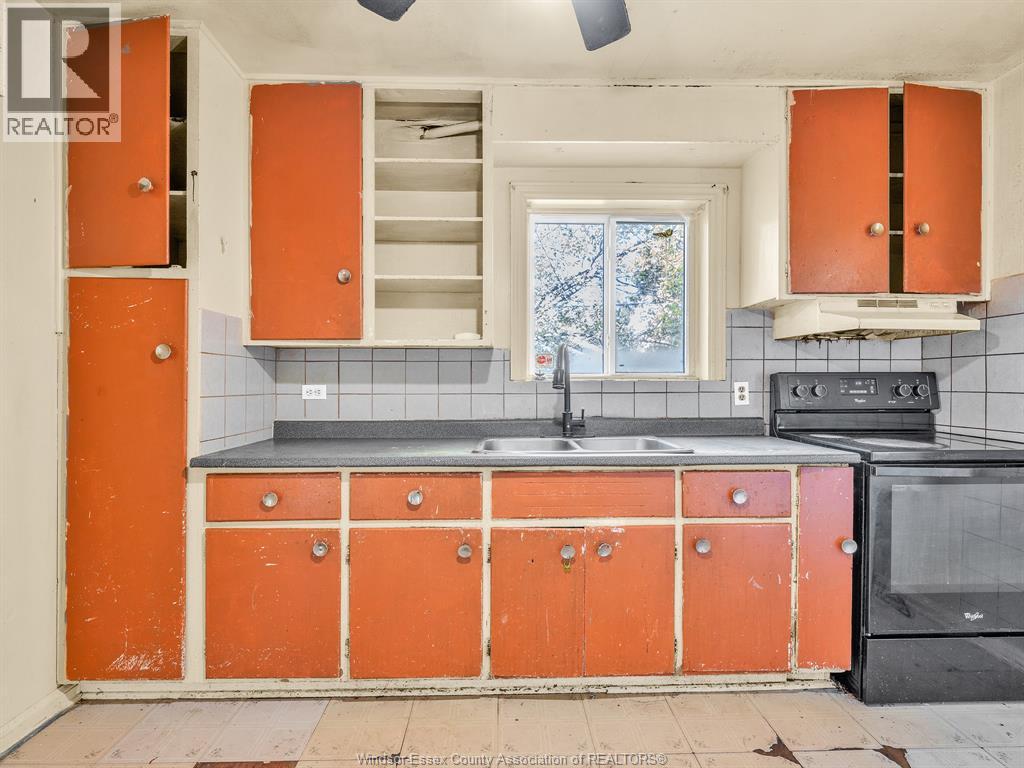2290 TECUMSEH ROAD West - Image 14