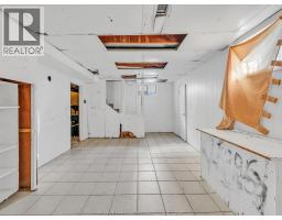 2290 Tecumseh Road West, Windsor, ON N9B1W1 Photo 29