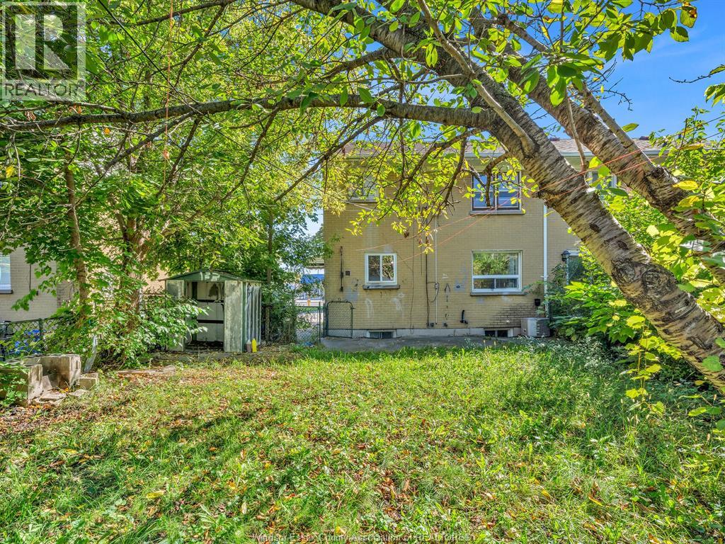 2290 TECUMSEH ROAD West - Image 34