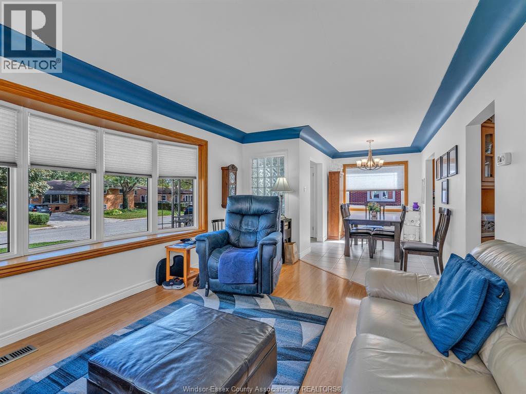1011 PARKVIEW - 15