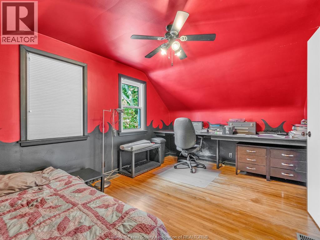1011 PARKVIEW - 30
