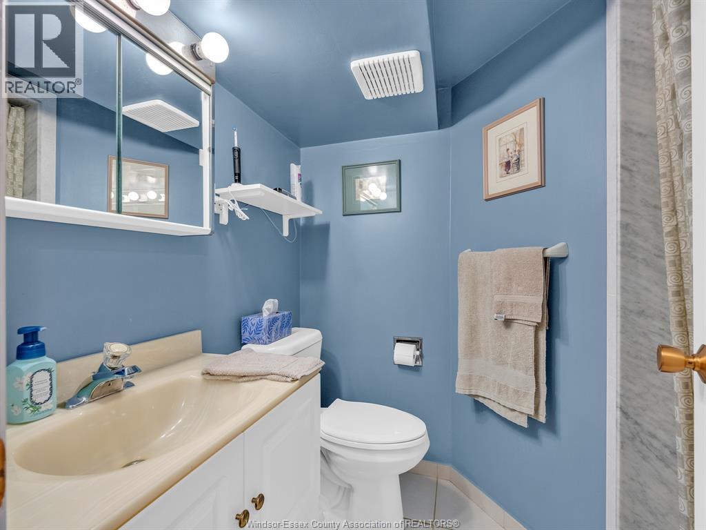 1011 PARKVIEW - Image 41