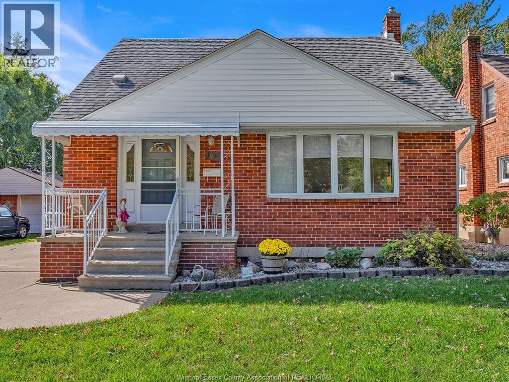 1011 PARKVIEW - 2