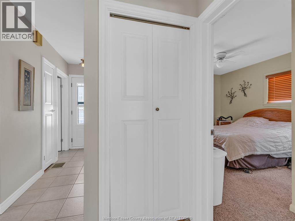 1011 PARKVIEW - Image 24