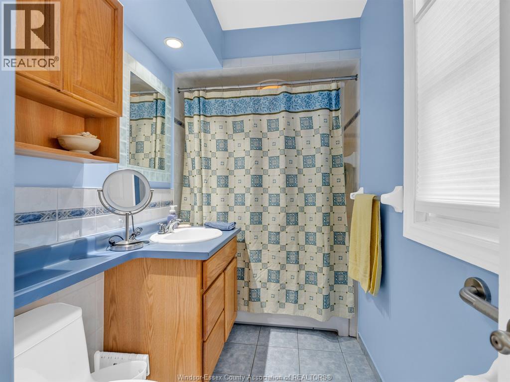 1011 PARKVIEW - 28