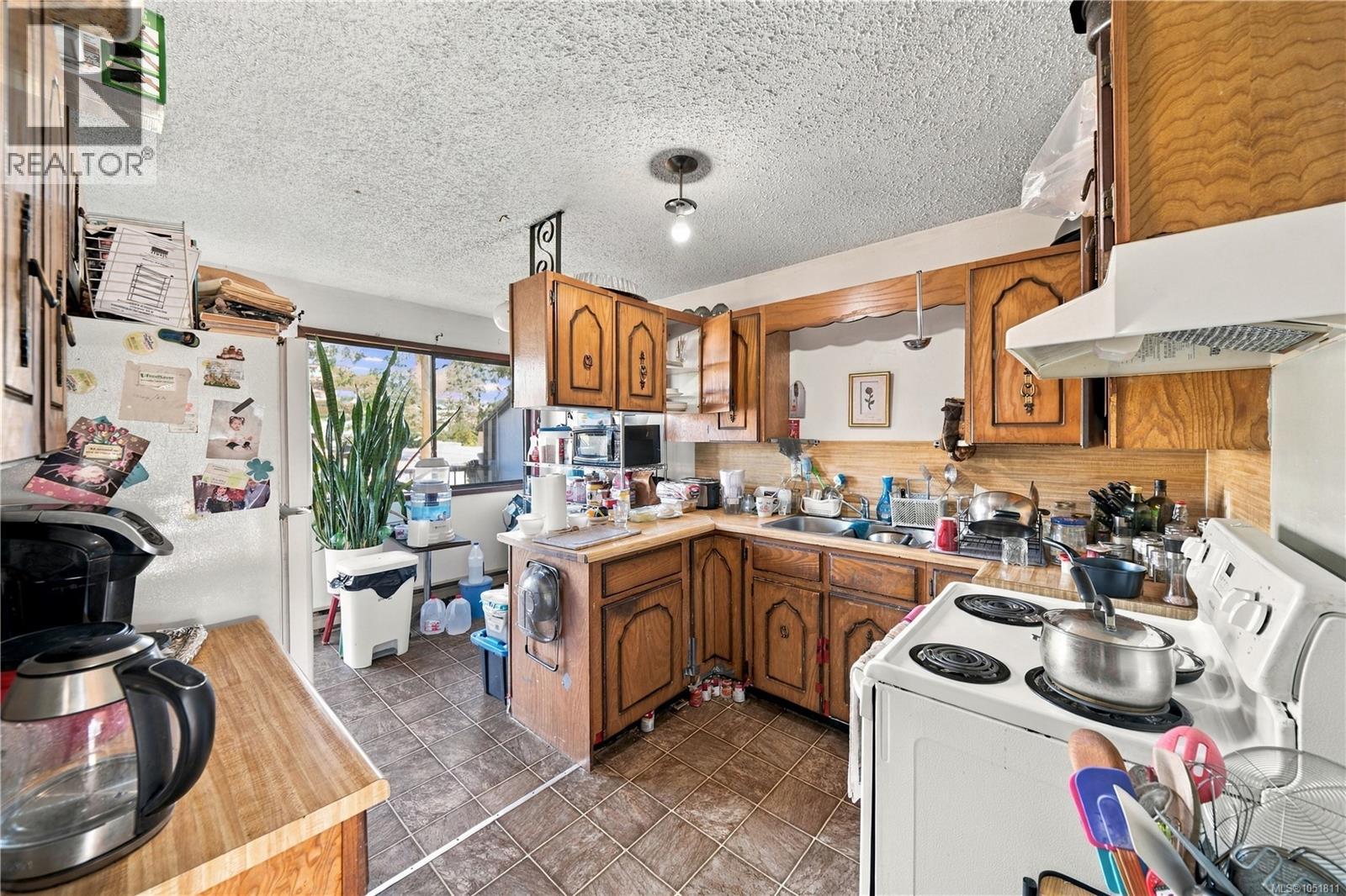 2344/2346 Rosstown Rd - 9