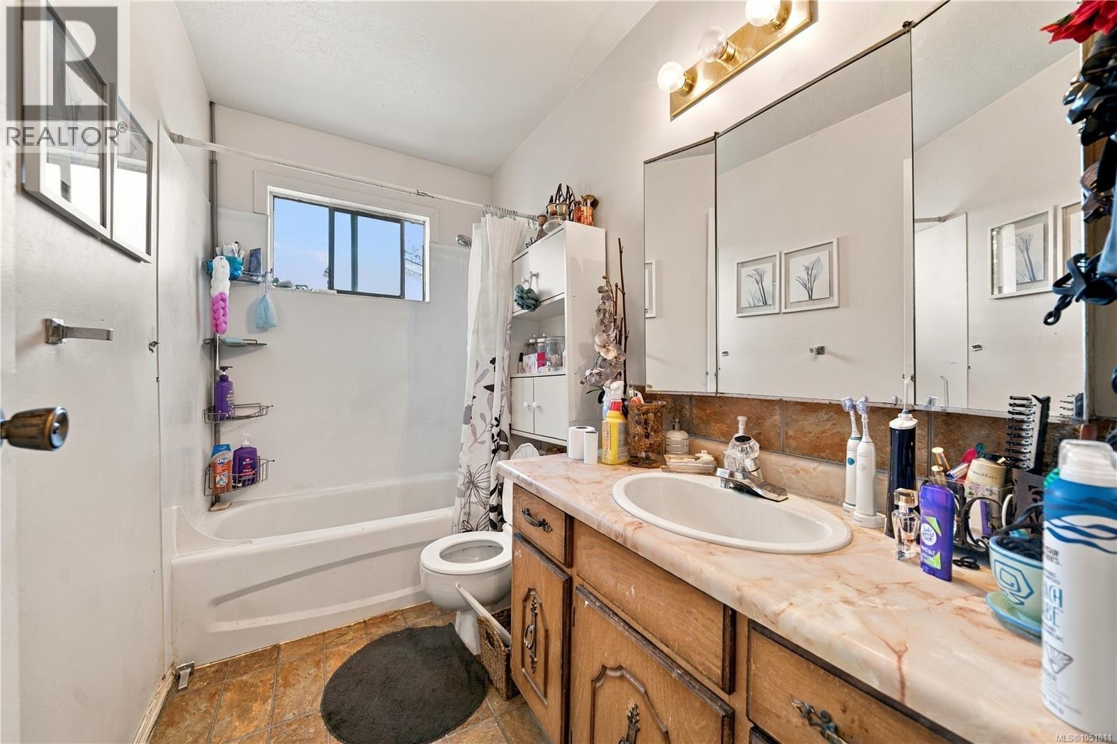 2344/2346 Rosstown Rd - 16