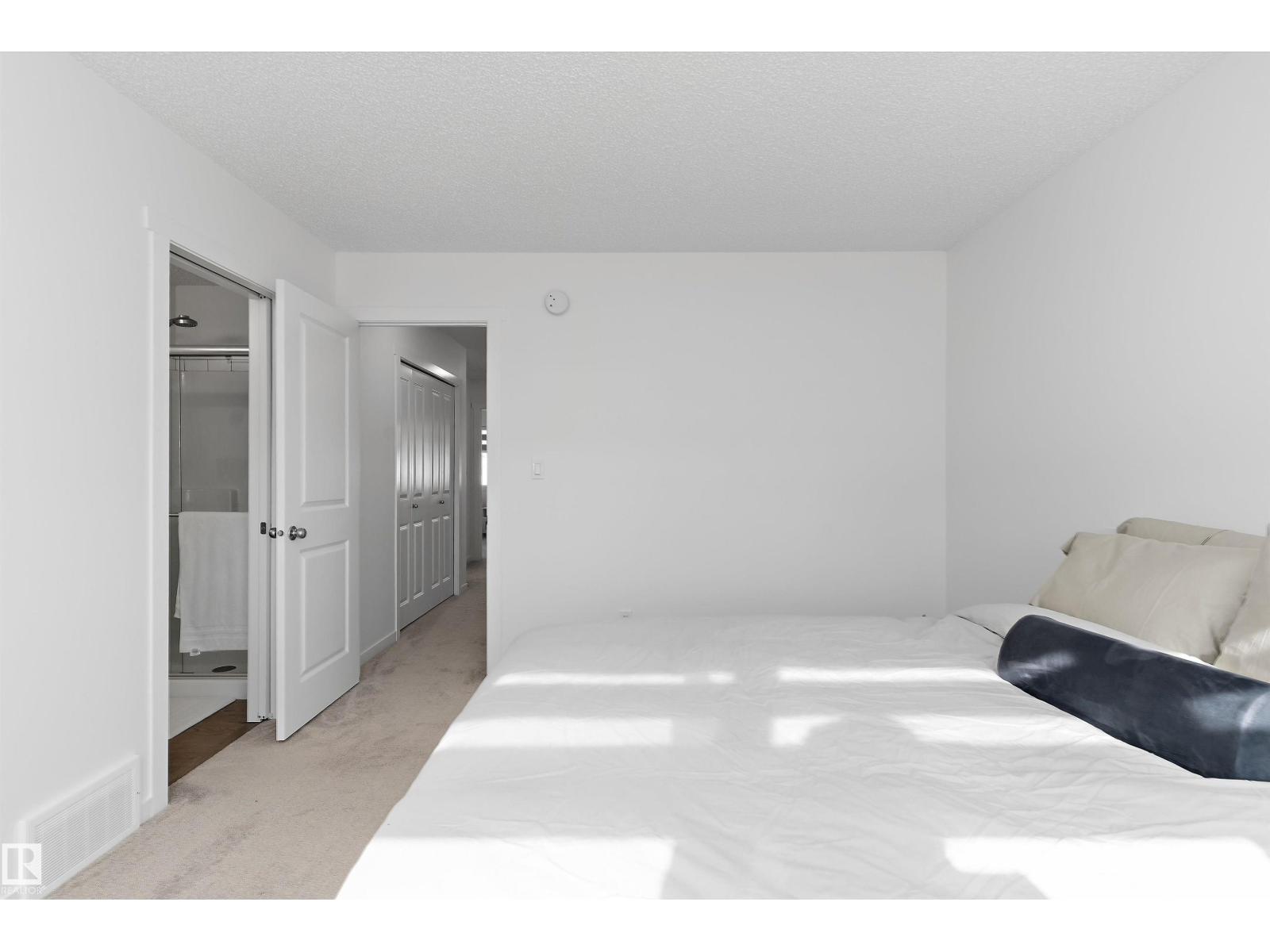 #8 13119 209 ST NW - 19