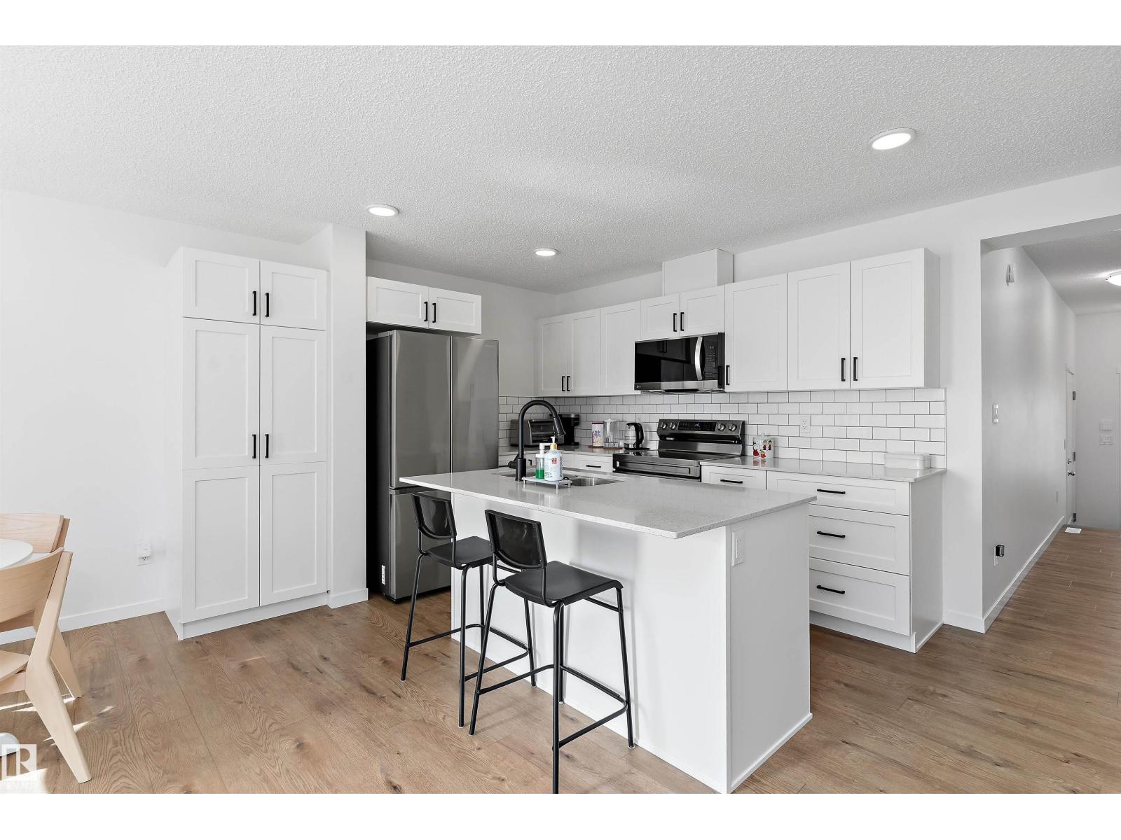 #8 13119 209 ST NW - 7
