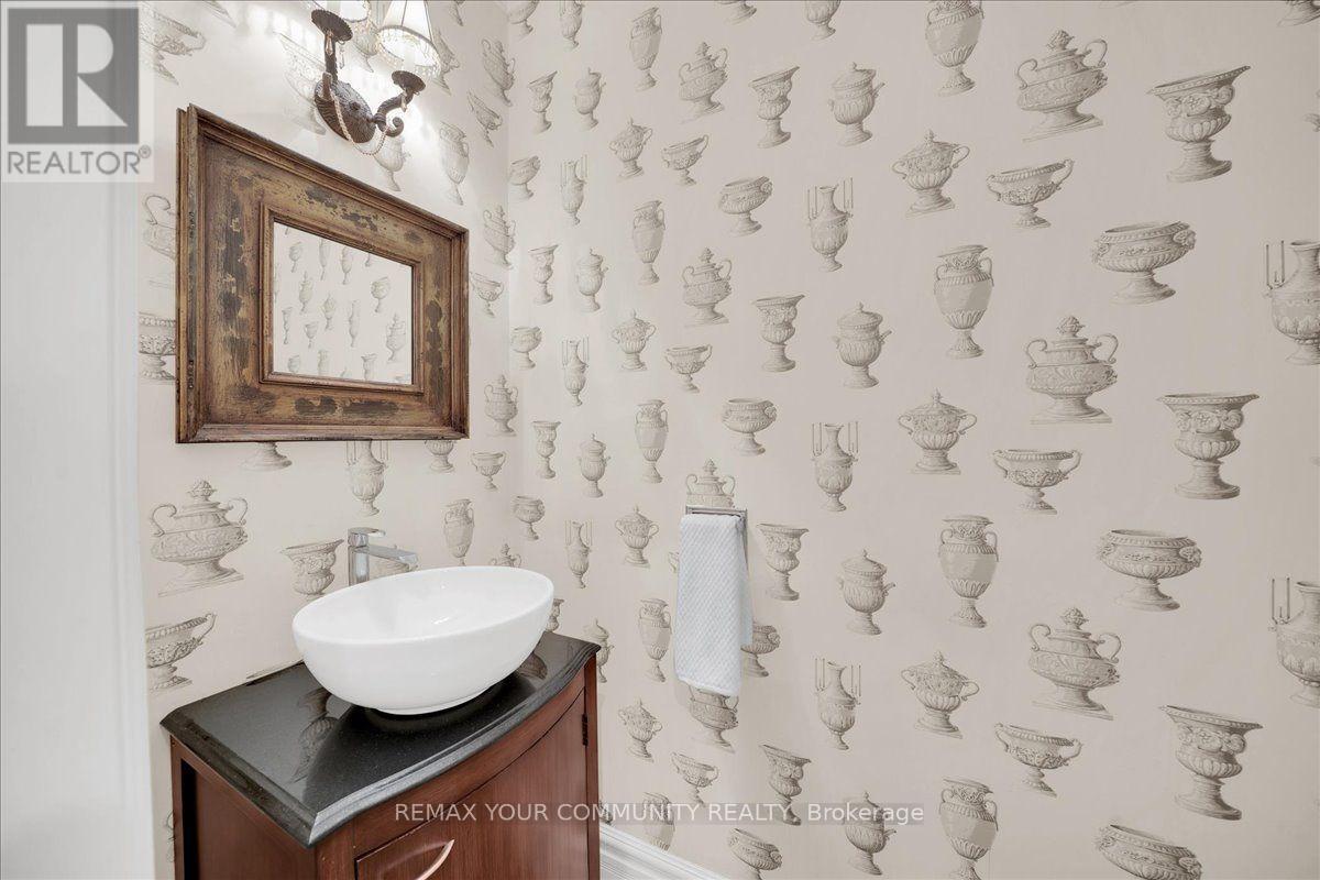 250 Roselawn Drive, Vaughan, ON photo 14