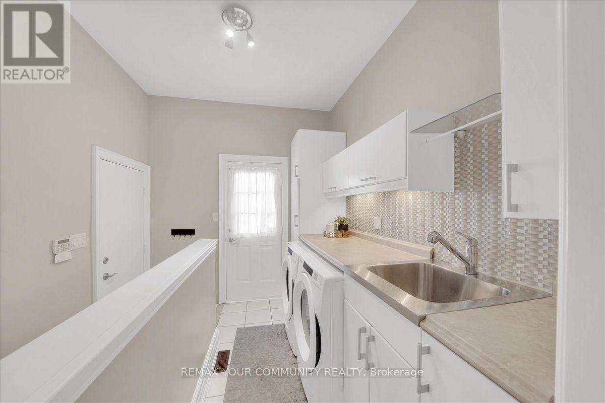 250 ROSELAWN DRIVE - 19