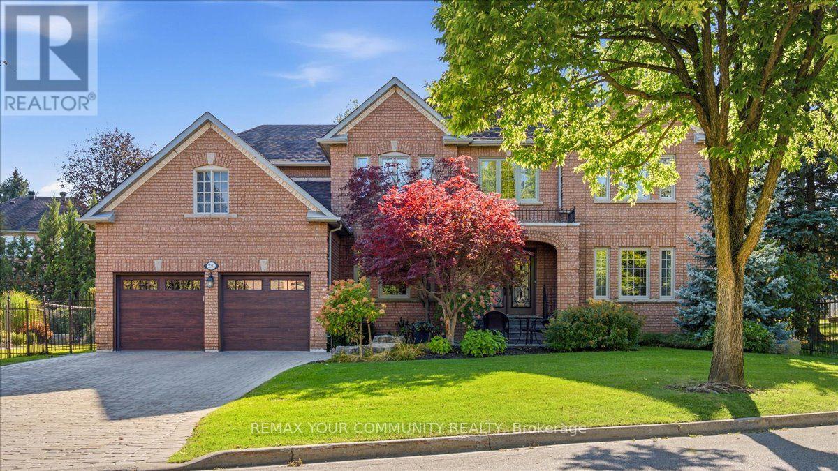 250 Roselawn Drive, Vaughan, ON photo 2
