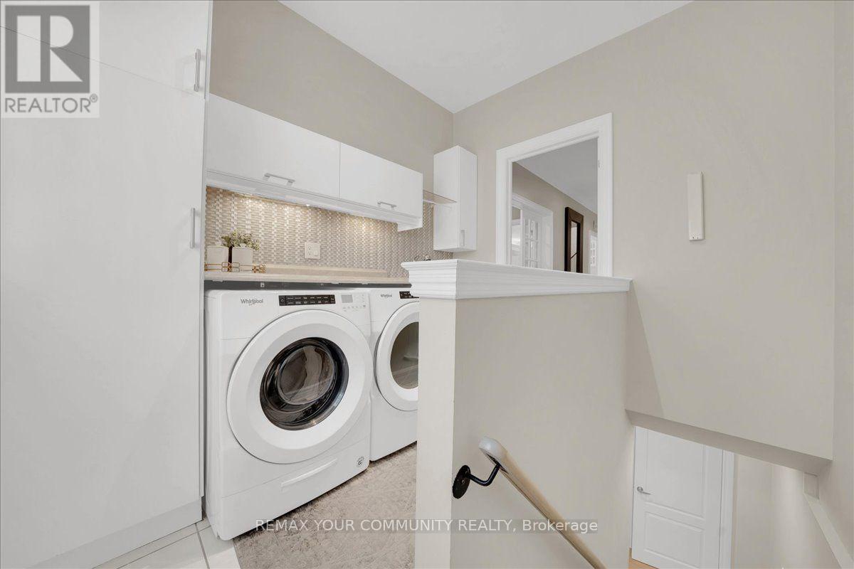 250 ROSELAWN DRIVE - 20