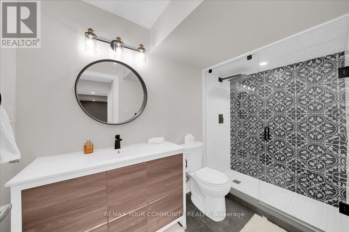 250 ROSELAWN DRIVE - 37