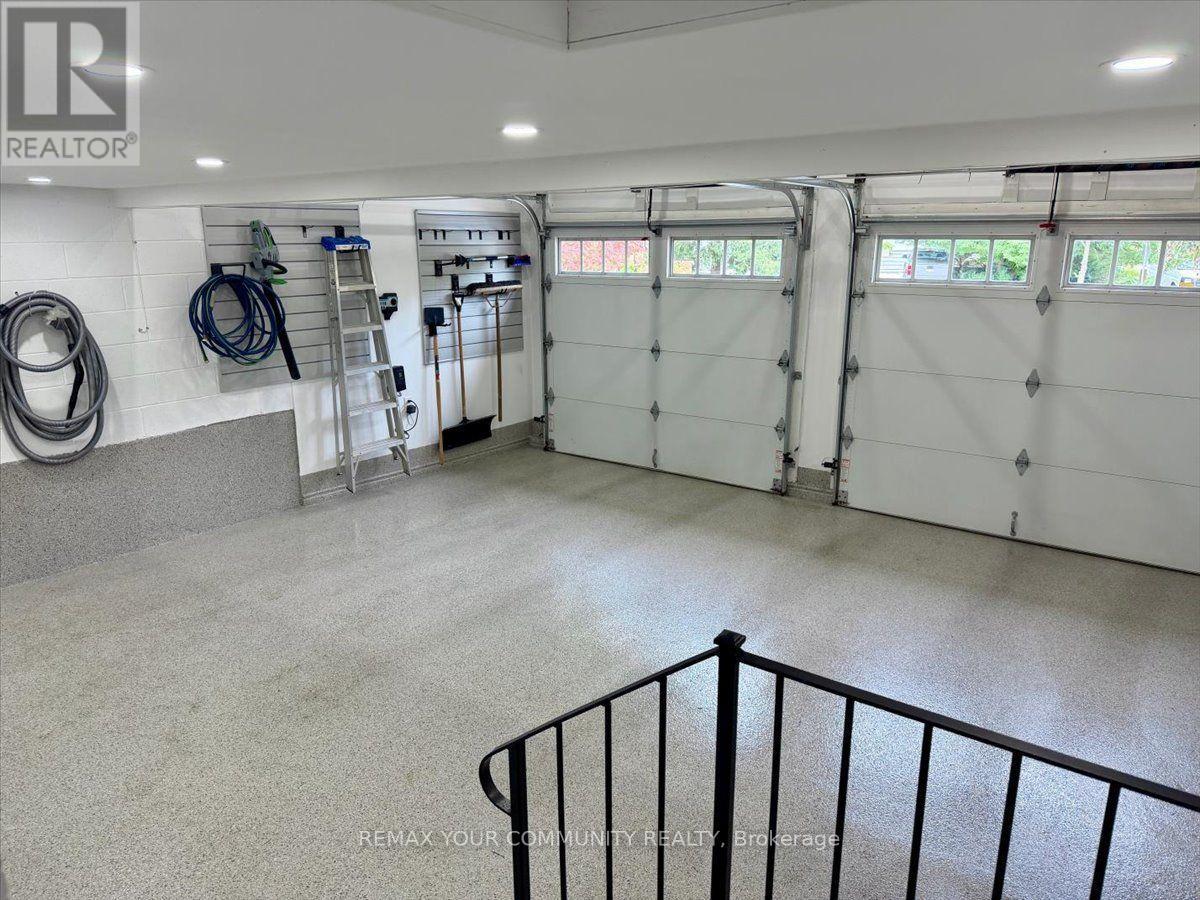 250 ROSELAWN DRIVE - 45