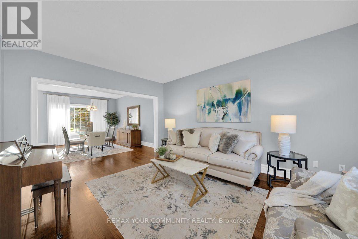 250 ROSELAWN DRIVE - 7