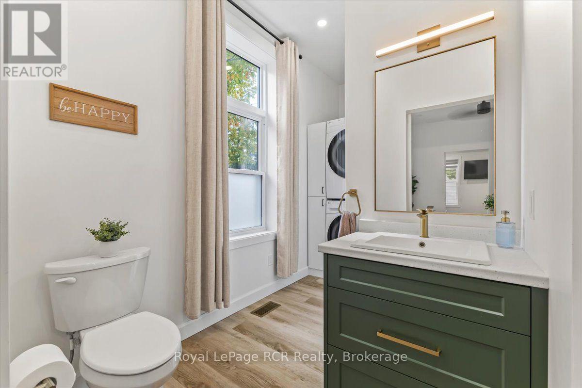 210 COLBORNE STREET S - Image 16