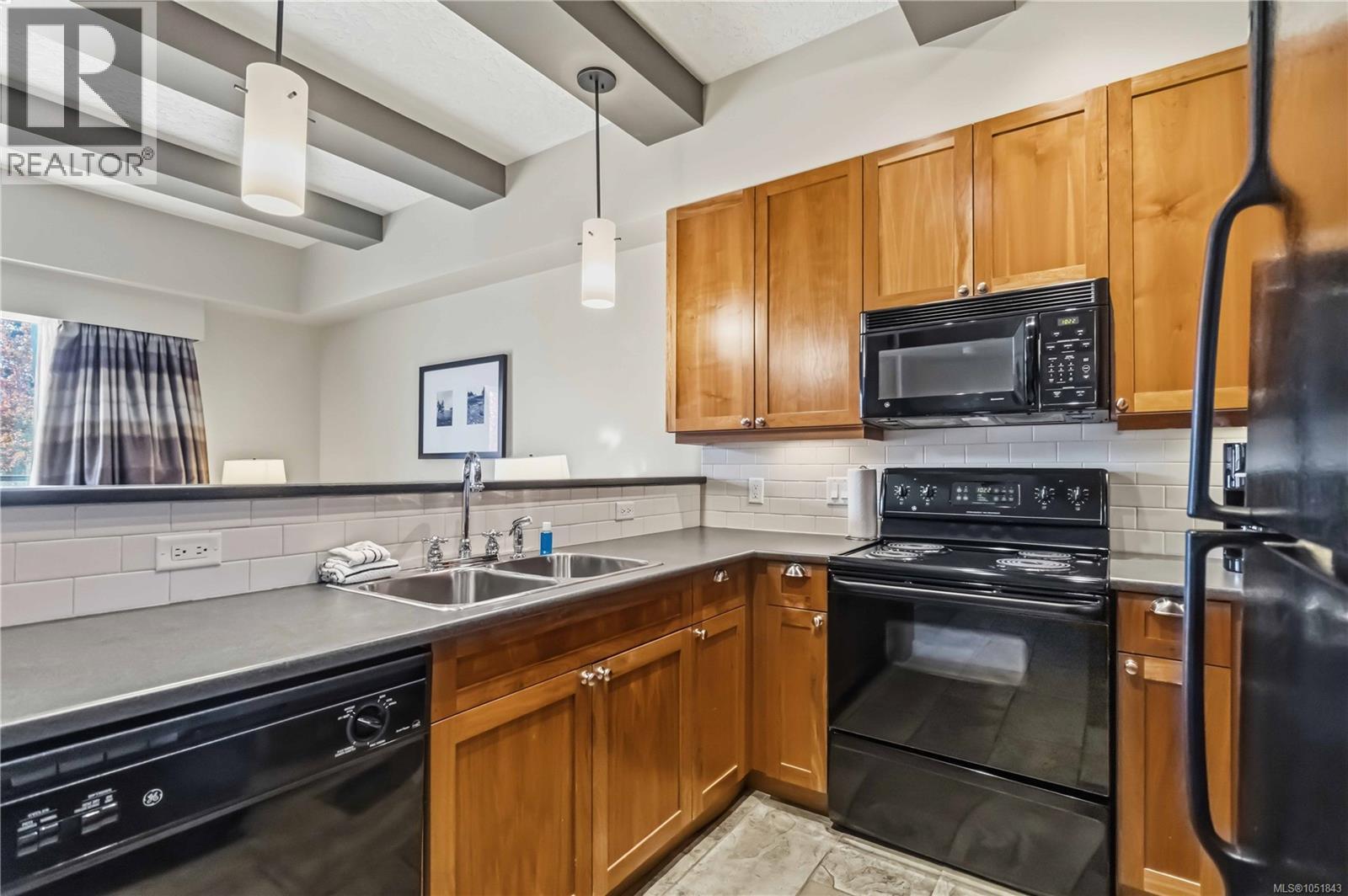 #218-220 B 1376 Lynburne Pl - 12