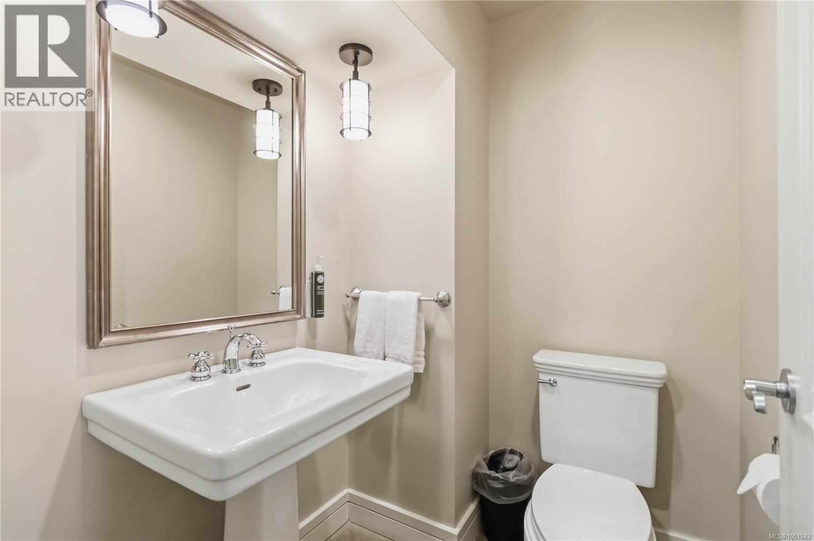 #218-220 B 1376 Lynburne Pl - 15