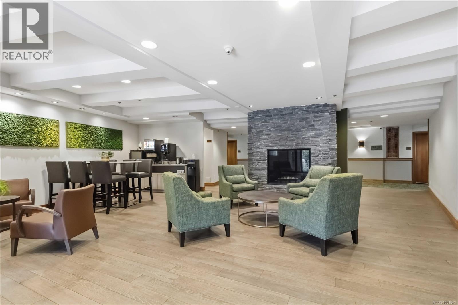 218-220 B 1376 Lynburne Pl, Langford - Image 1