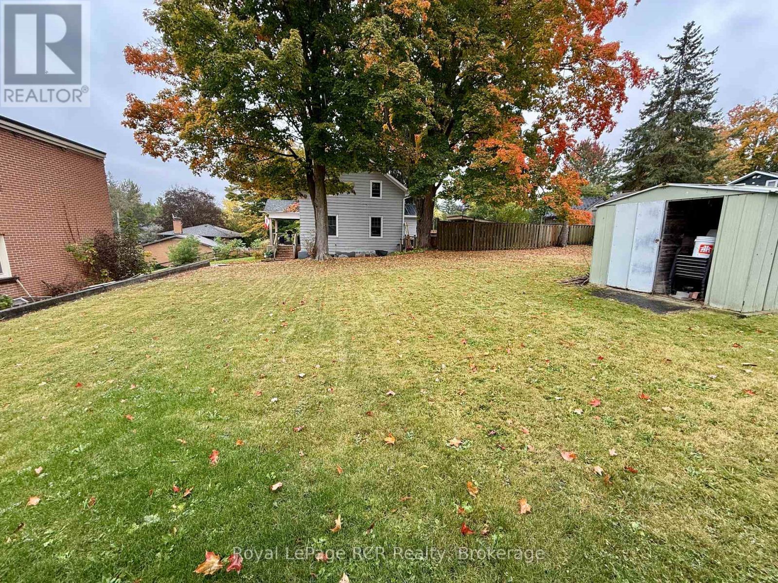 210 COLBORNE STREET S - 4