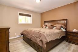 213 Saskatoon Drive, Oak Lake Beach, MB R0M1P0 Photo 15