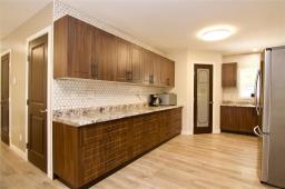 213 Saskatoon Drive, Oak Lake Beach, MB R0M1P0 Photo 8